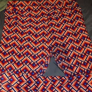 Lularoe TC leggings slight thigh wear